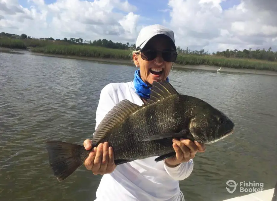 Marsh View Fishing Charters – 22' charter image 2